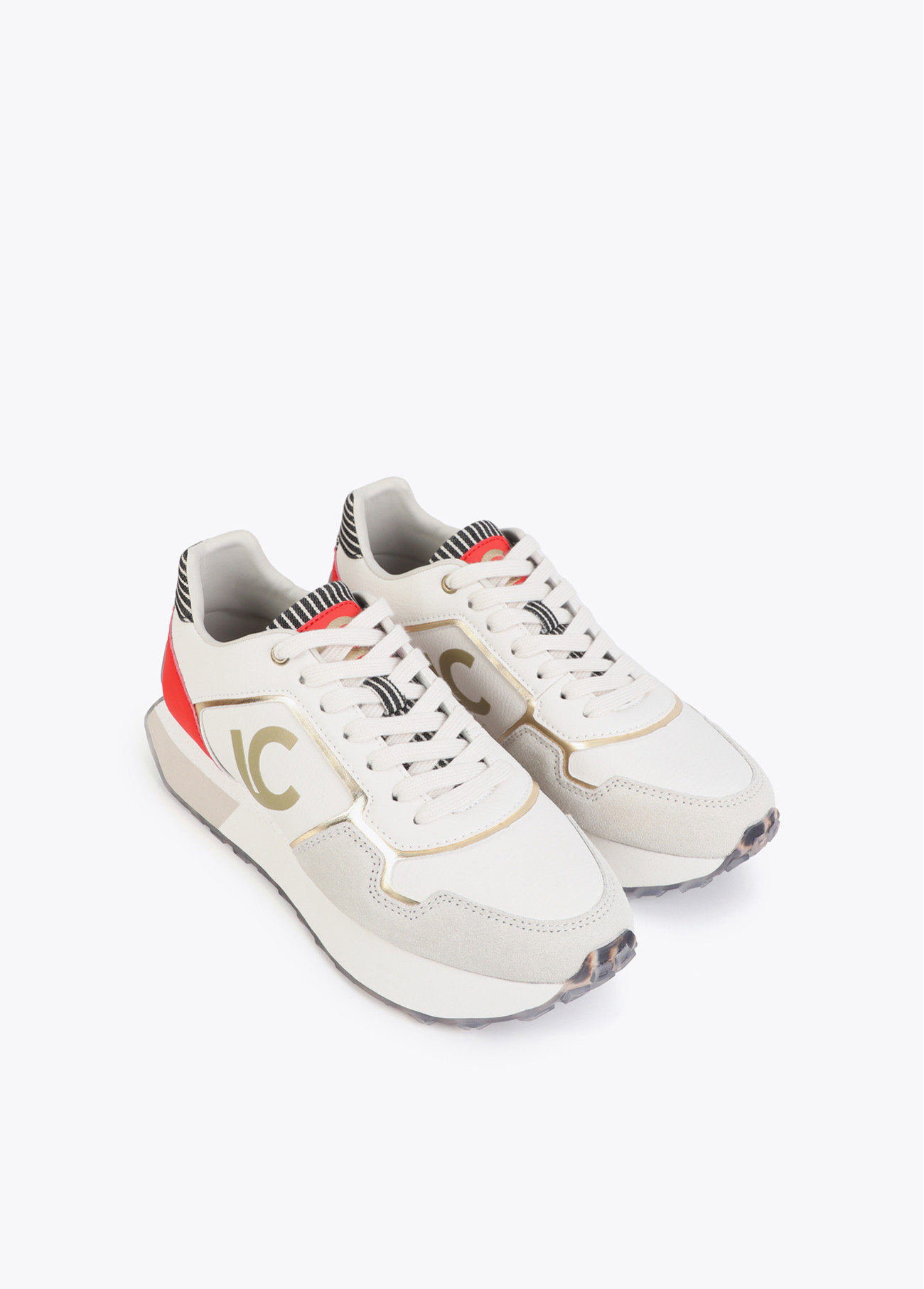 deportiva-con-plataforma-tricolor-en-tejidos-combinados-y-detalles-en-piel