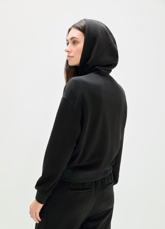 sudadera-scuba-con-strass-delantero (4)