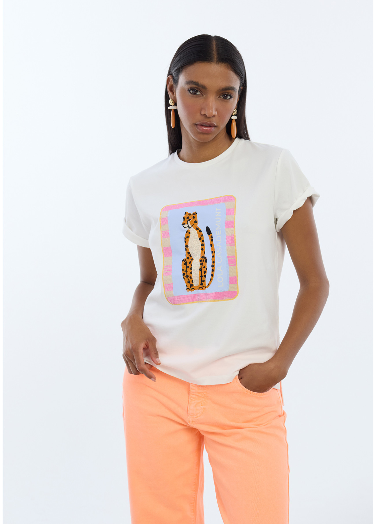 camiseta-animal-bordado-con-lentejuelas-transparentes