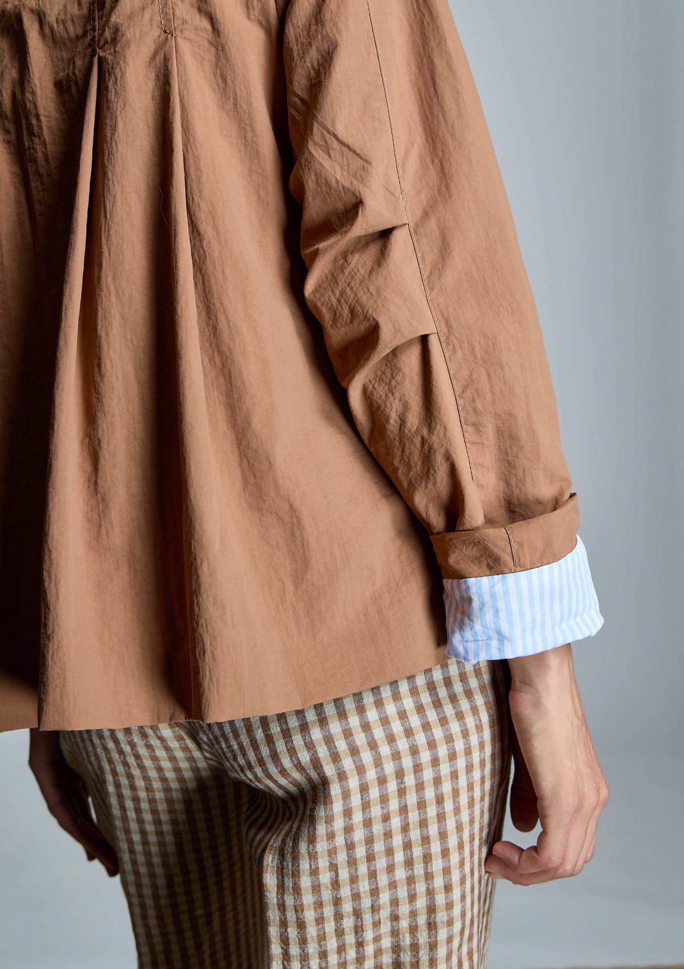 chaqueta-verano-marron-mujer