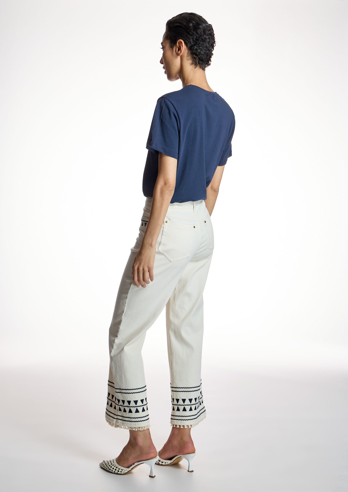 conjunto-jeans-bordados