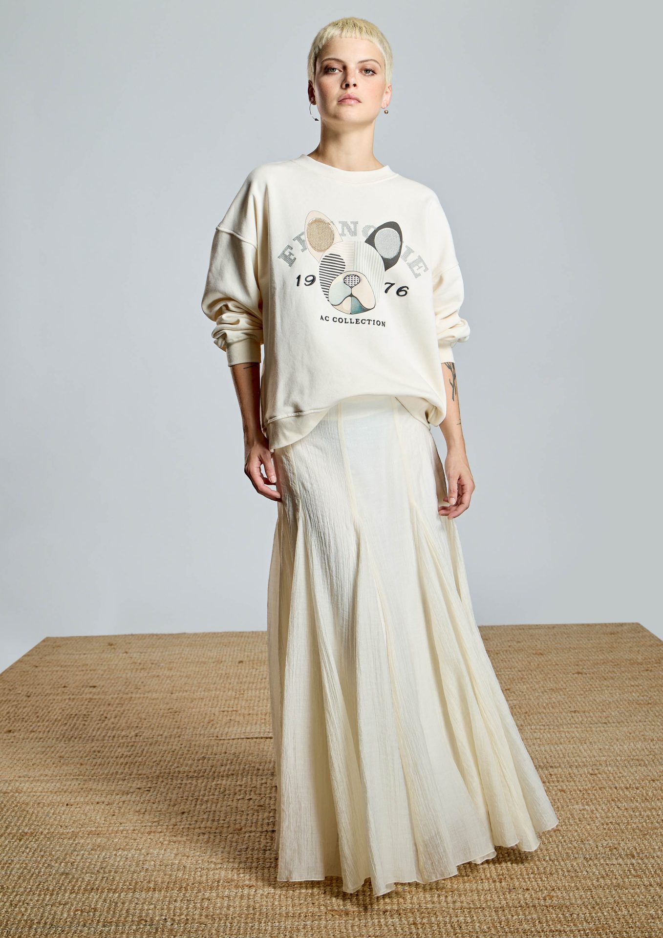 sudadera-con-dibujo-perro-para-mujer