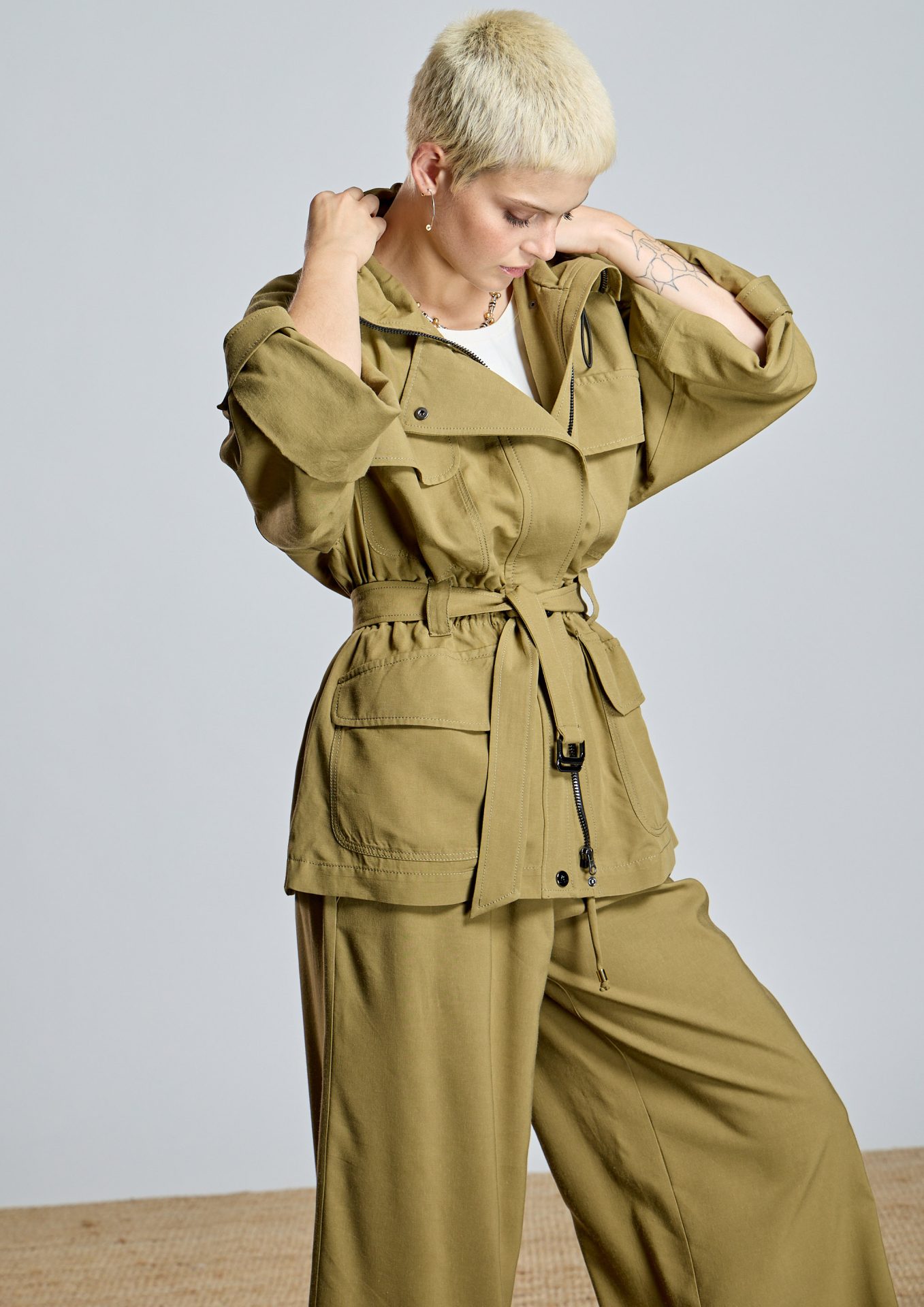 conjunto-kaki-tecnico