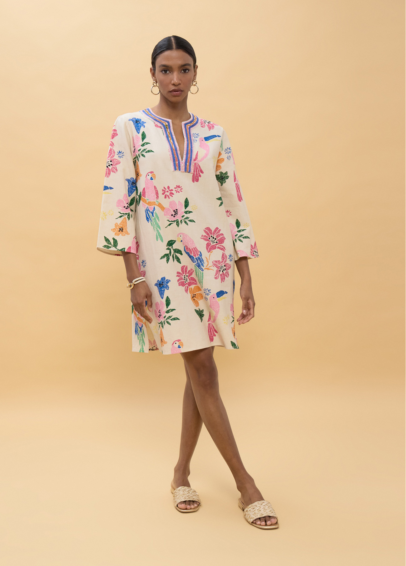 vestido-corto-con-abalorios-multicolor (4)