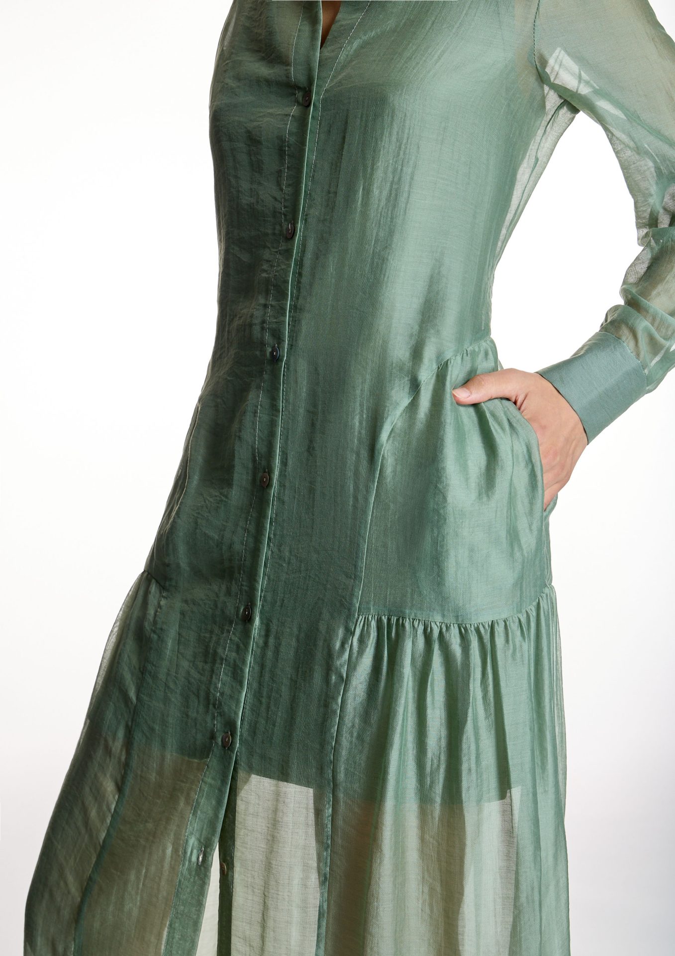 vestido-midi-verde-semitransparente-con-bolsillos (1)