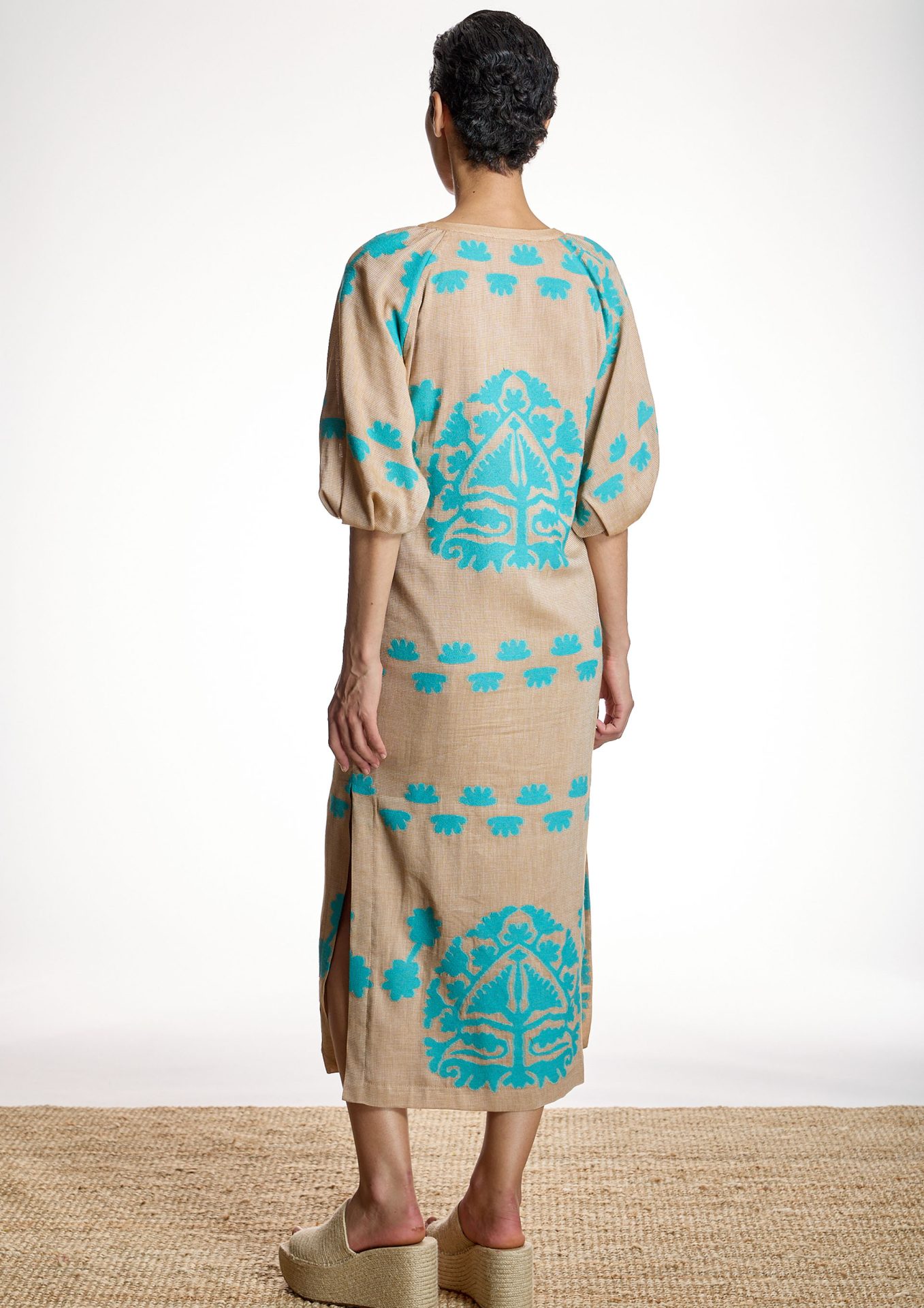 vestido-midi-dibujo-jacquard