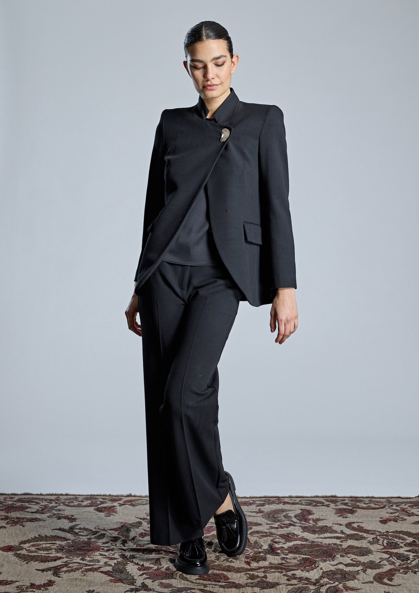 traje-de-vestir-negro