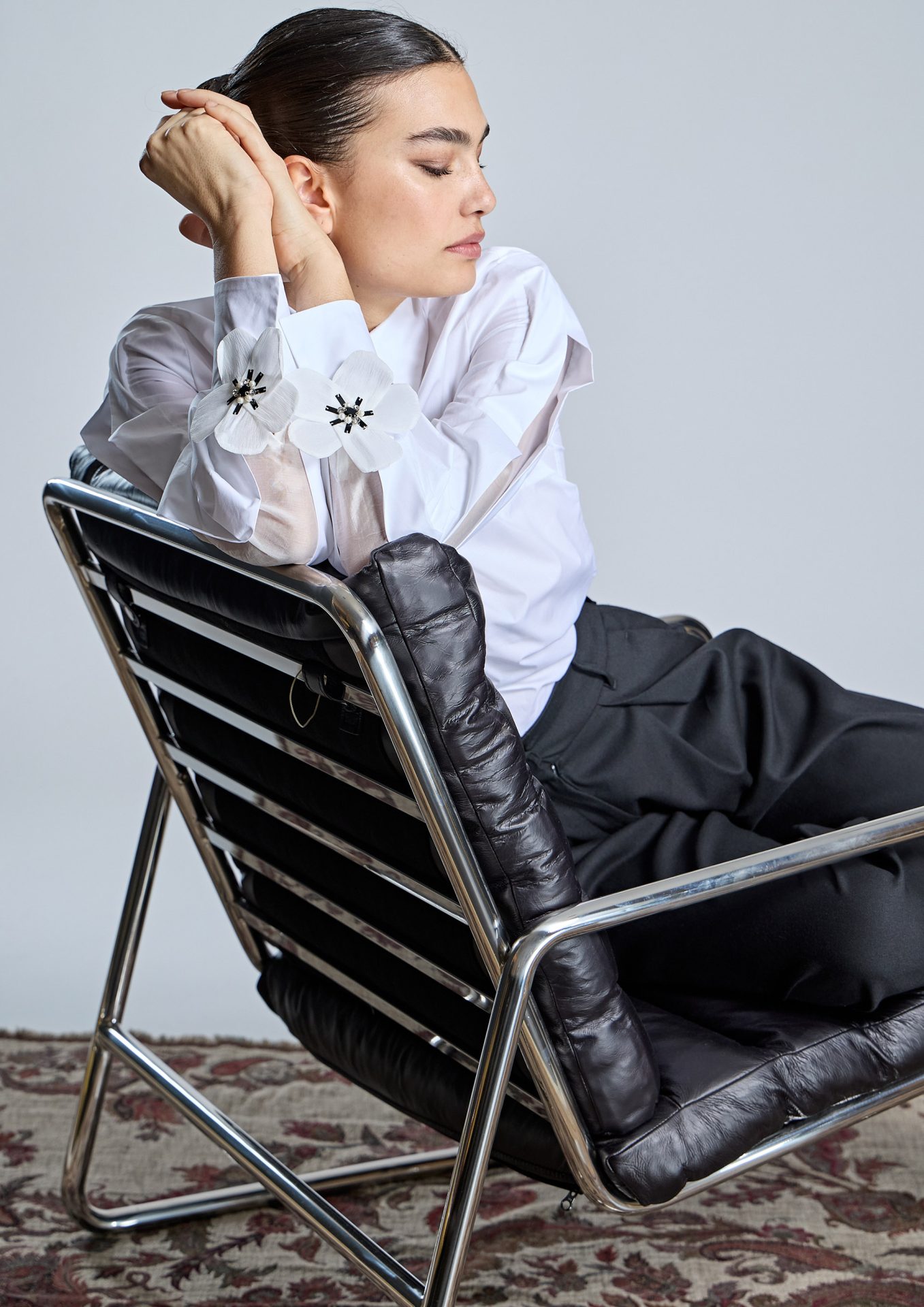 camisa-alba-conde-blanca-con-detalle-floral