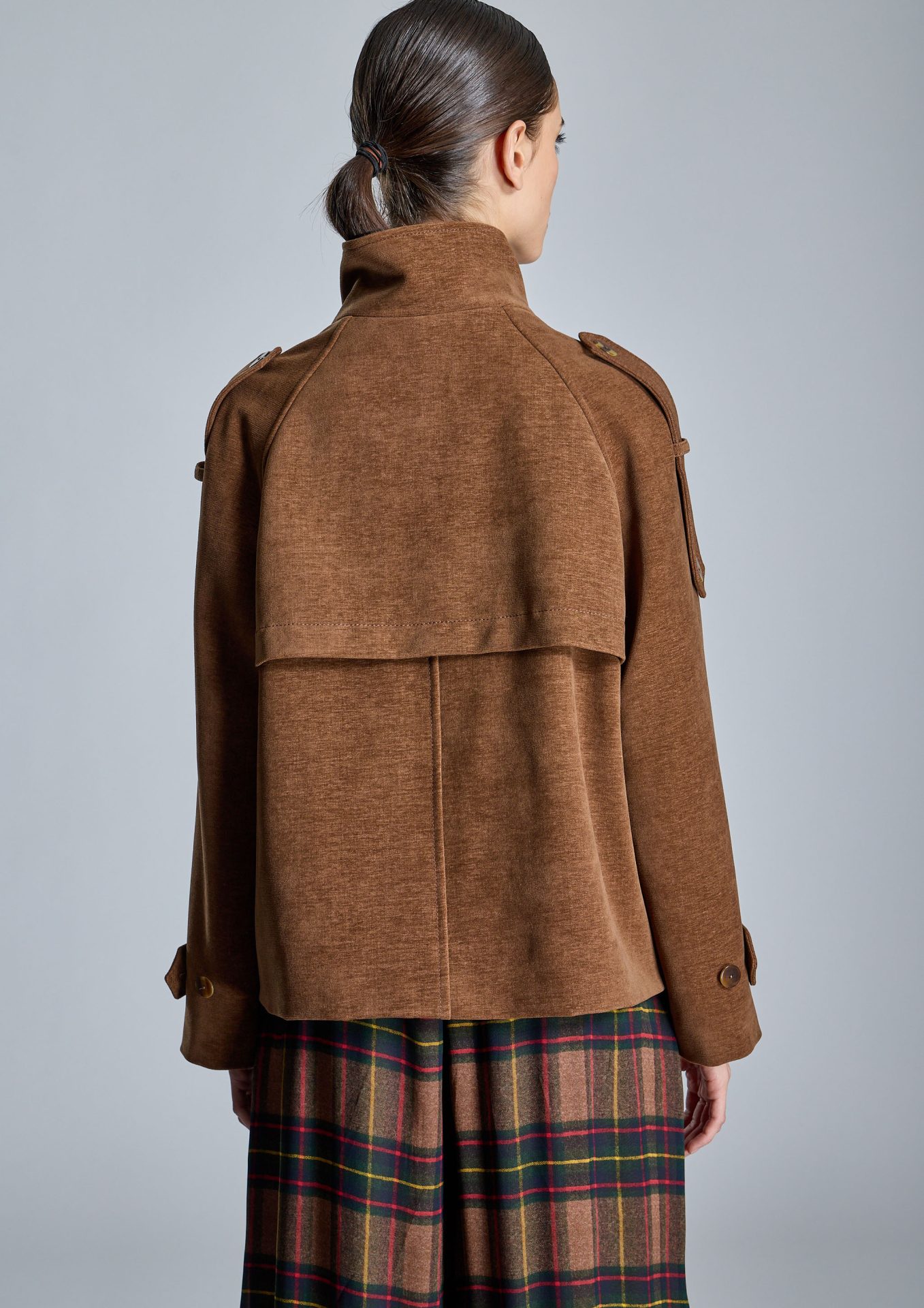 chaqueta-de-mujer-con-bolsillos-de-pelo (1)
