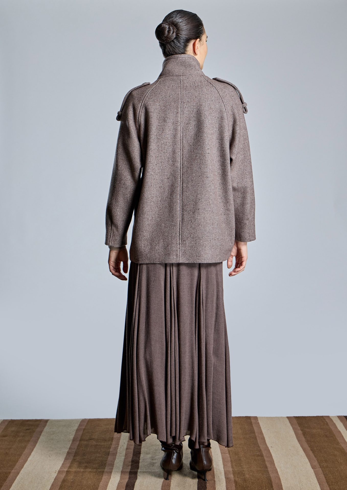 espalda-de-chaqueton-topo