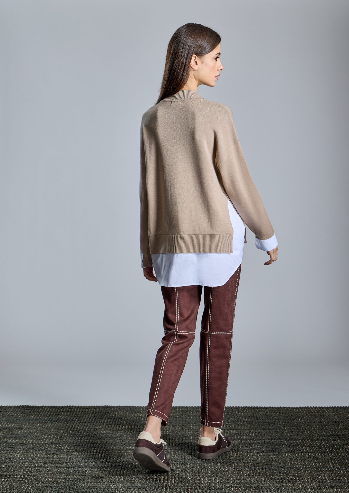 jersey-de-punto-con-cuello-redondo-y-efecto-camisa
