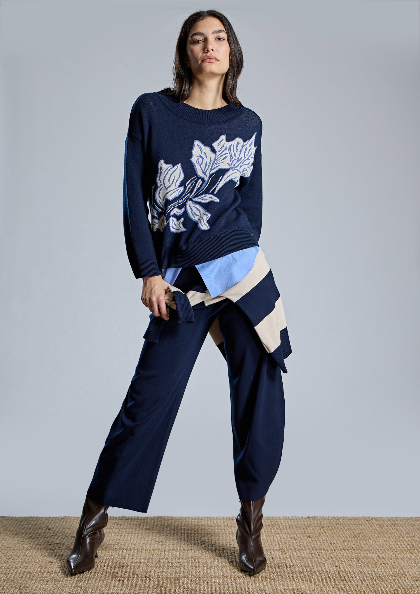 pantalon-azul-marino-de-punto