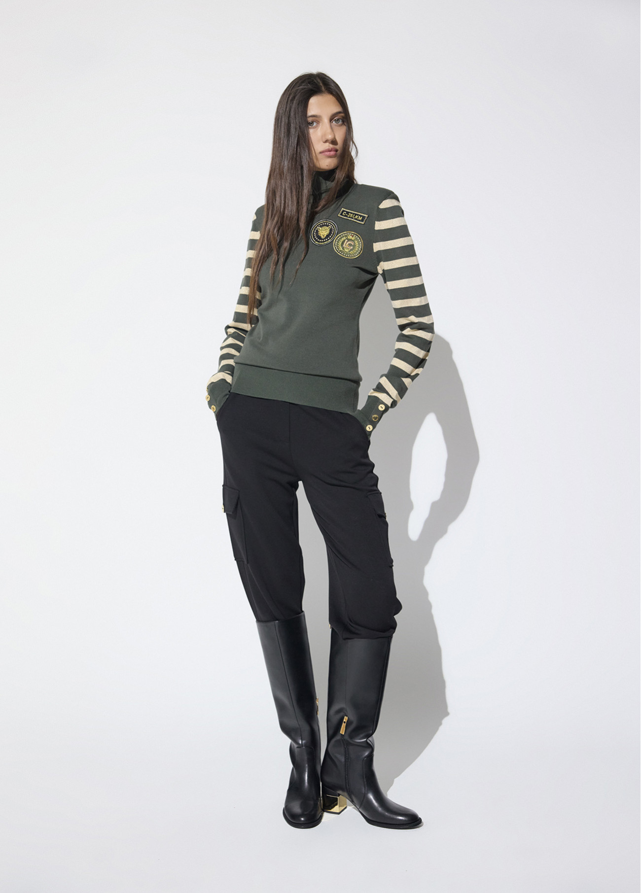 pantalon-cordon-en-cintura-y-bolsillo-cargo-con-parche-aviador-en-un-lado (2)