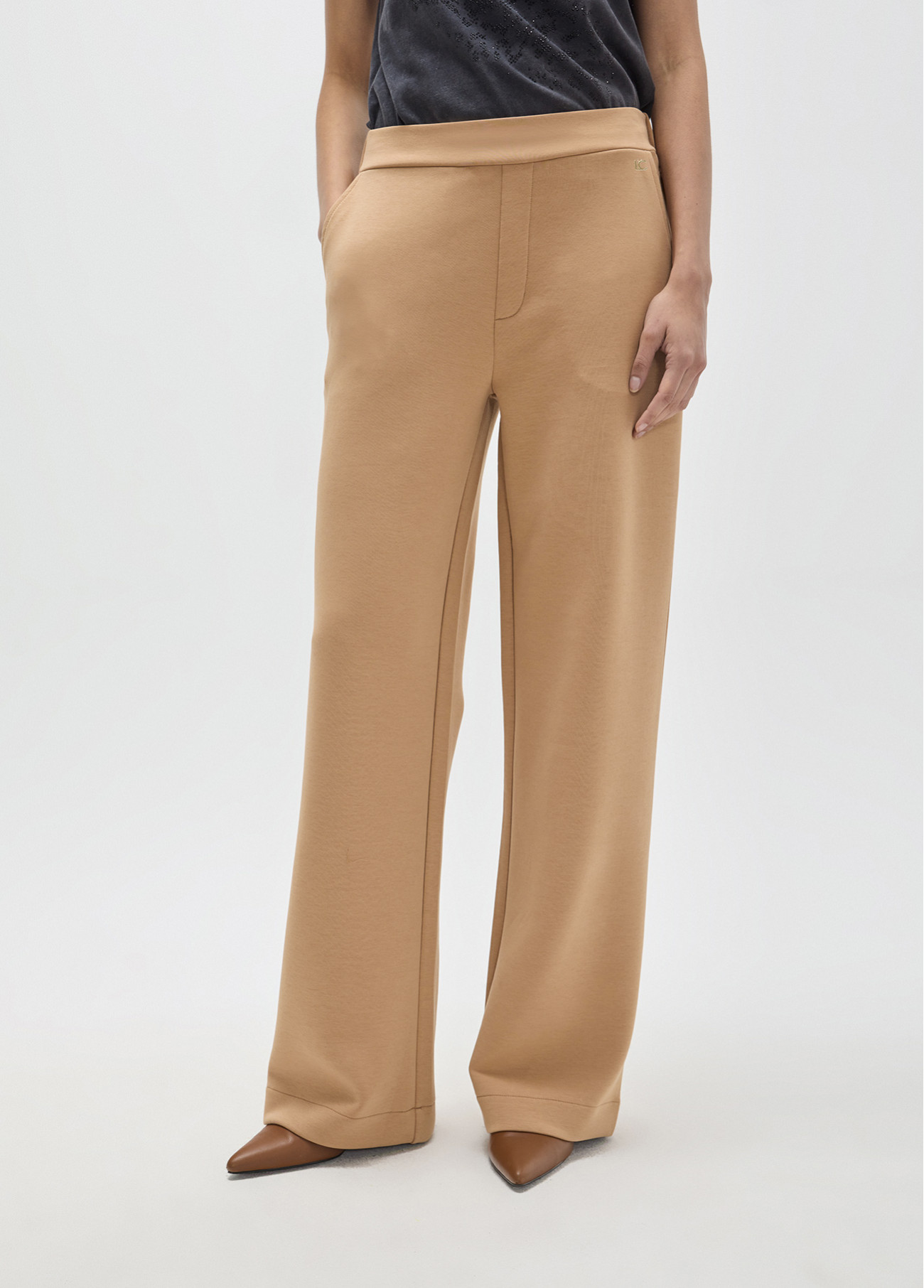 pantalon-jogger-fit-flare