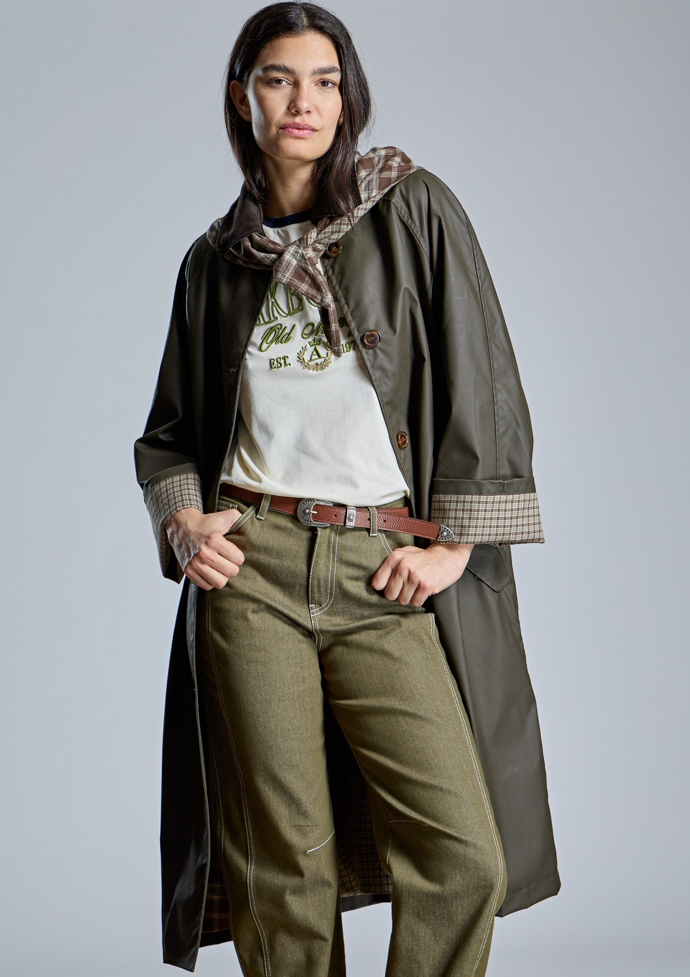 parka-de-alba-conde-en-color-kaki