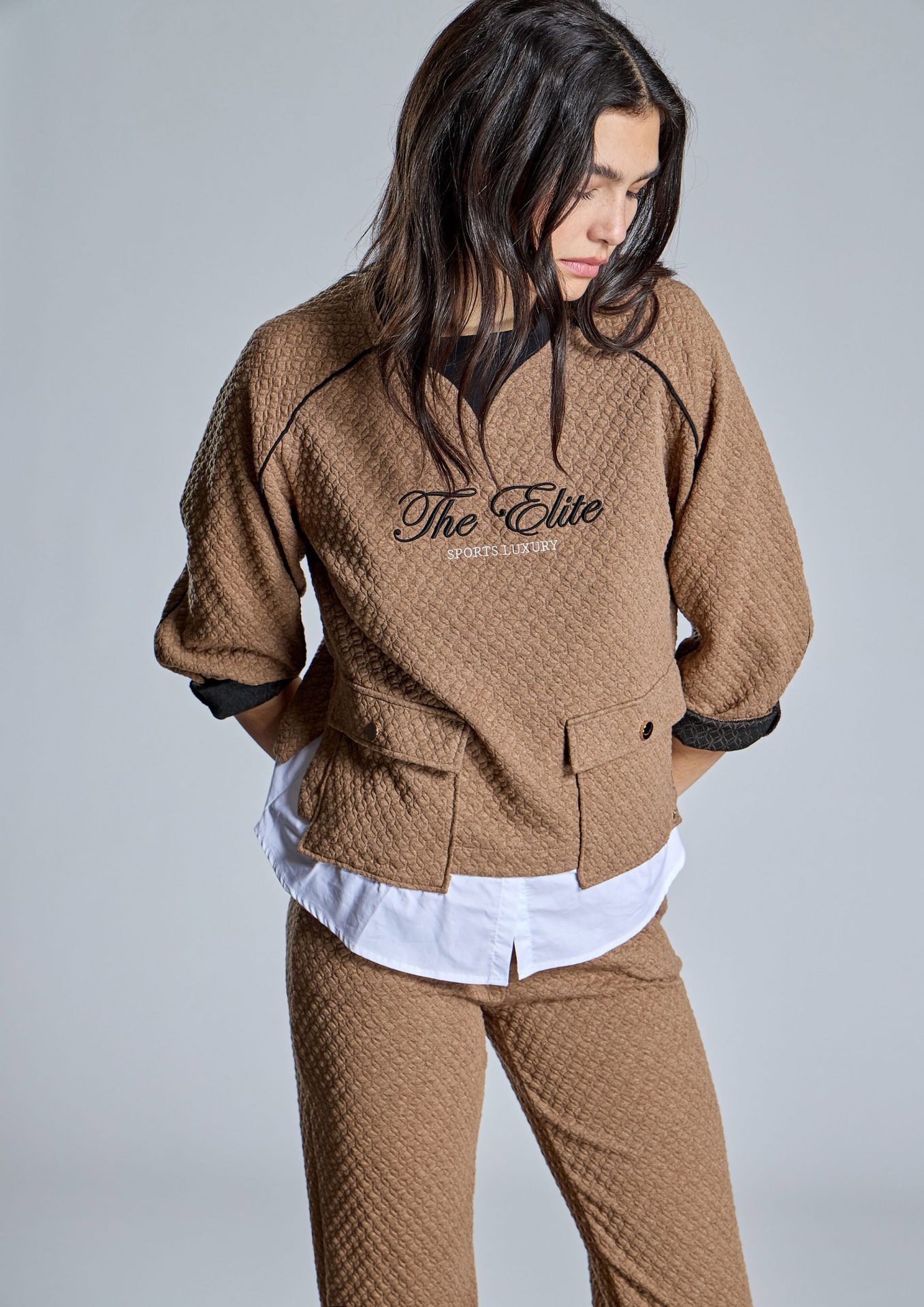 sudadera-camel-con-textura