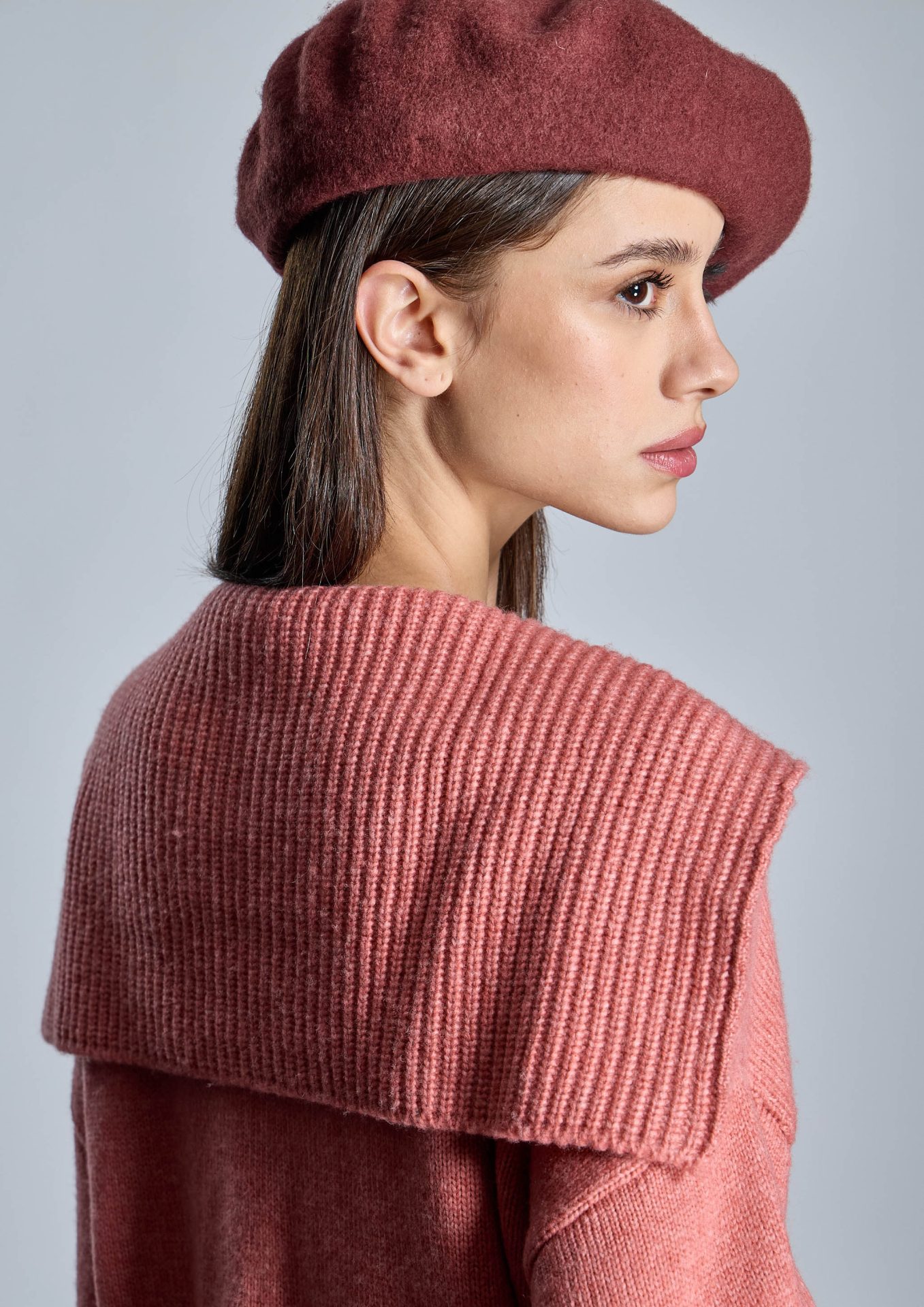 jersey-de-punto-salmon-con-cuello-solapa