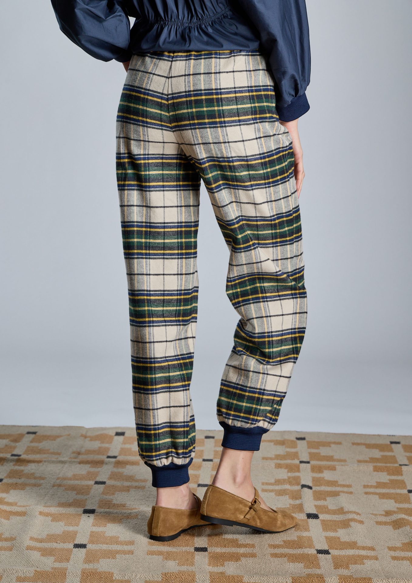 pantalon-de-cuadros-multicolor