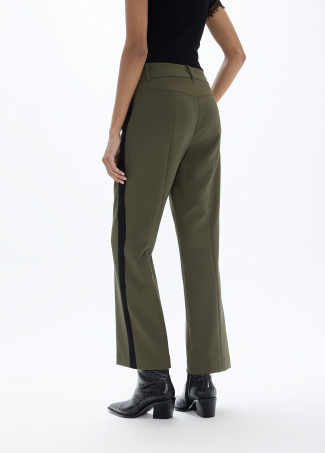 pantalon-tobillero-campanita-con-pieza-lateral-grosgain-a-contraste (2)